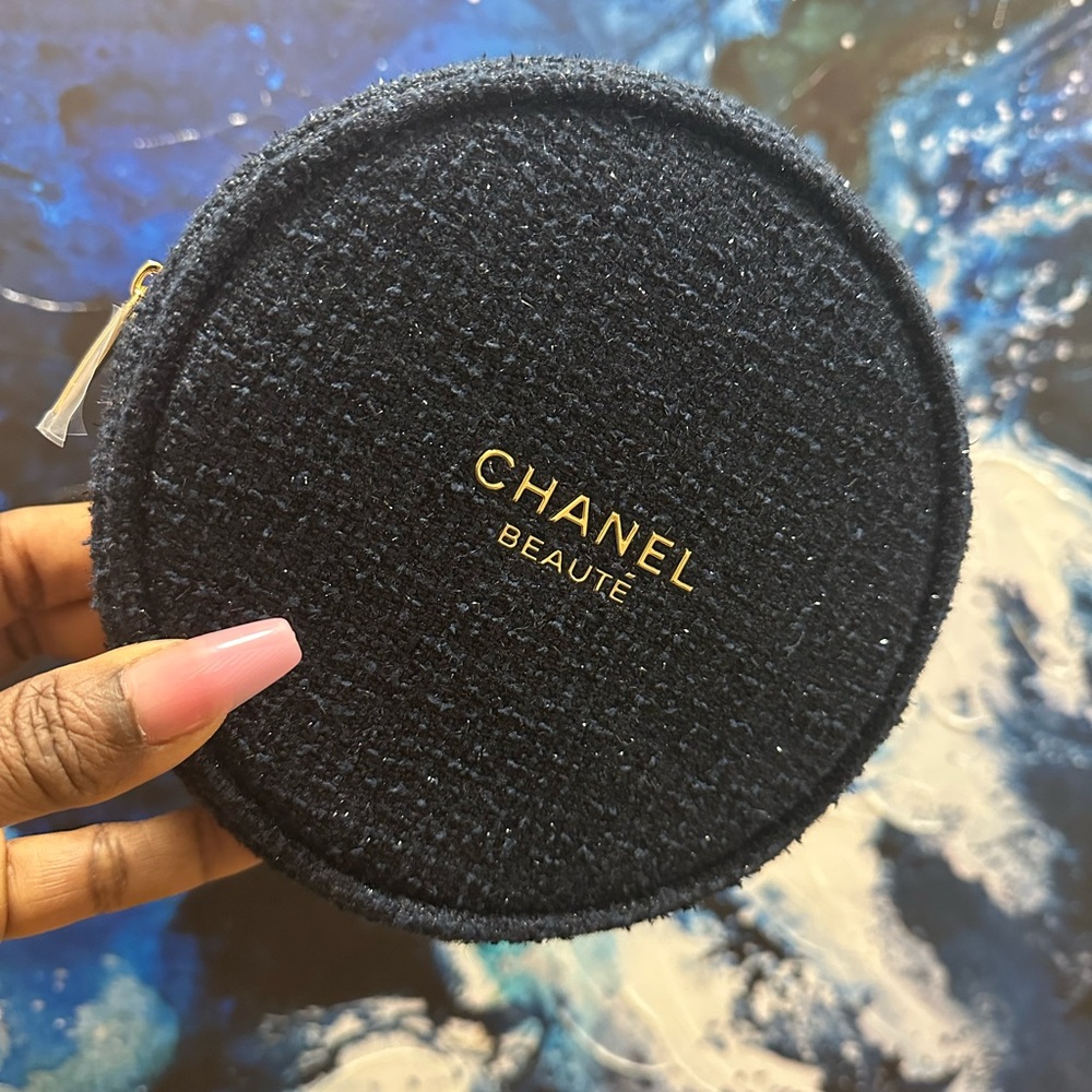 CHANEL Beauté Blue Tweed Pouch
